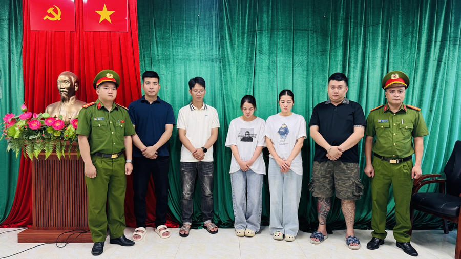 5 đối tượng tại cơ quan Công an.