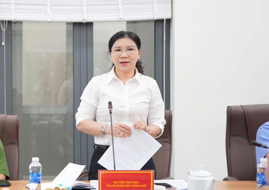 Đại diện Tòa án nhân dân thành phố Đồng Nai phát biểu ý kiến.