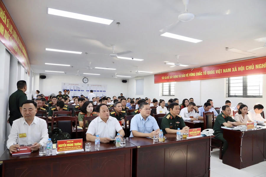 Toàn cảnh Hội nghị.