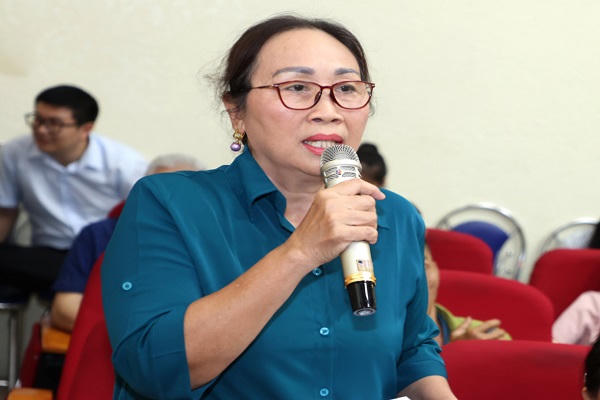 Đại diện cử tri nêu ý kiến, kiến nghị tại hội nghị.