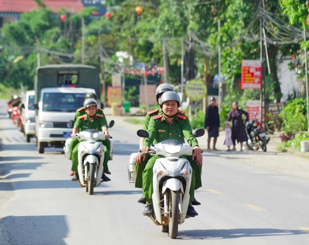 Các lực lượng diễu hành hưởng ứng Tháng hành động phòng, chống ma túy năm 2026.