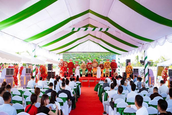 Quang cảnh buổi lễ.