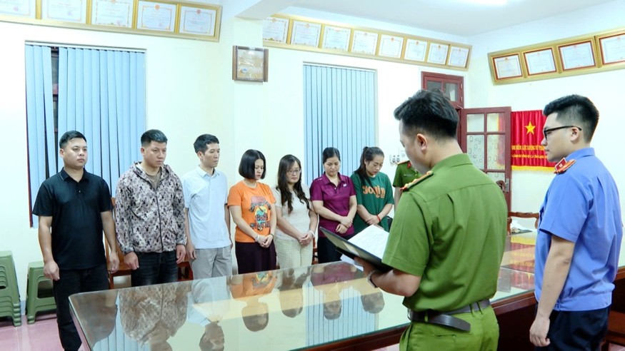 Cơ quan Cảnh sát điều tra Công an tỉnh Lạng Sơn thi hành quyết định khởi tố vụ án, khởi tố bị can, Lệnh bắt bị can tạm giam đối với 07 đối tượng về hành vi Tham ô tài sản.