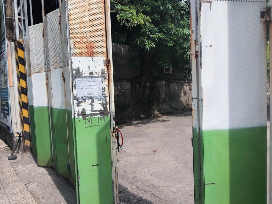 Dự án đang sử dụng để trông giữ xe.