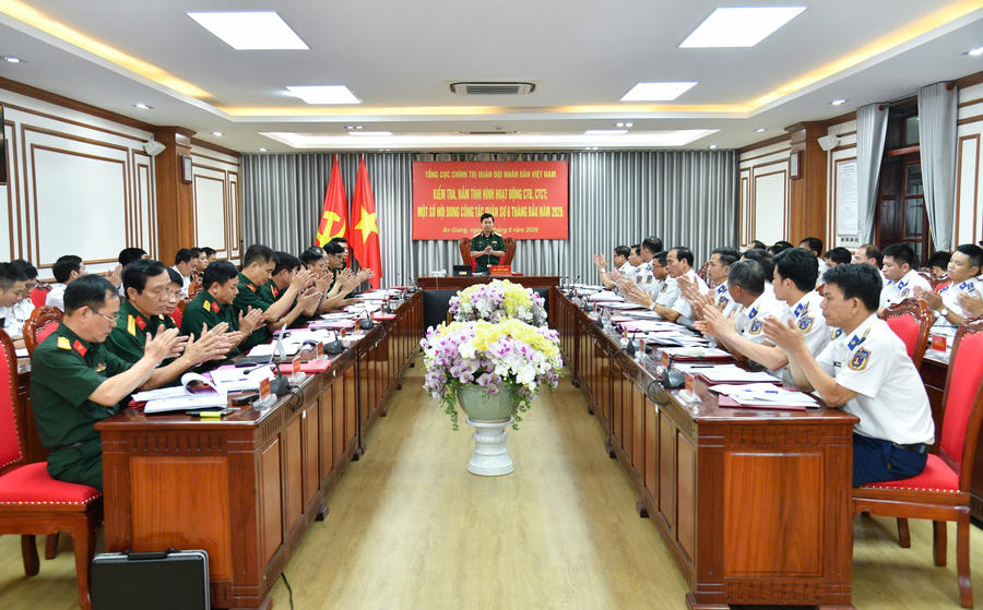 Quang cảnh buổi làm việc.
