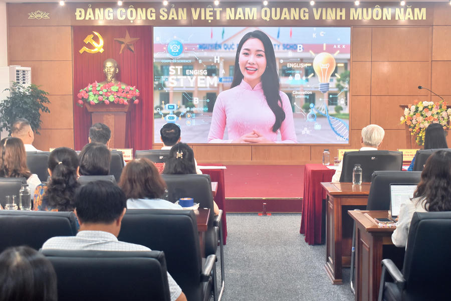 UBND phường Đại Mỗ, TP Hà Nội đã tổ chức buổi ra mắt mô hình “Đại Mỗ số” đồng hành cùng công dân, phụ huynh trong công tác tuyển sinh lớp 1 và lớp 6 năm học 2026 – 2027.