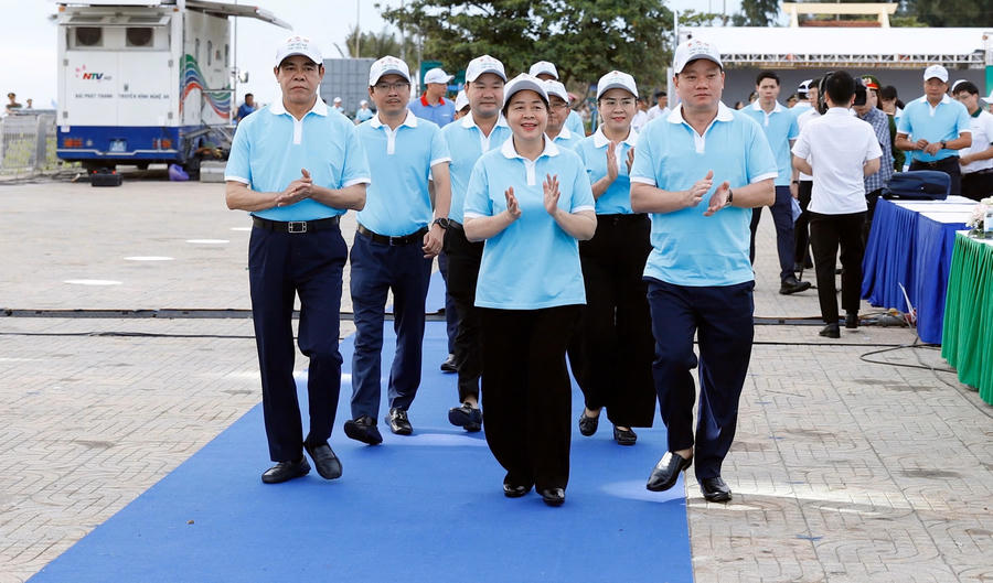 Các đại biểu tham gia Lễ phát động.
