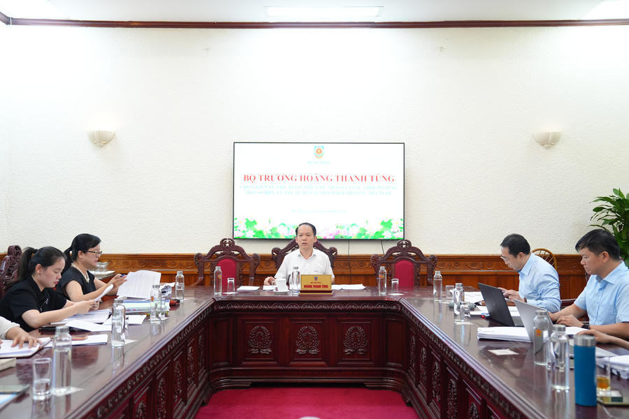 Quang cảnh cuộc họp. (Ảnh trong bài: PV)