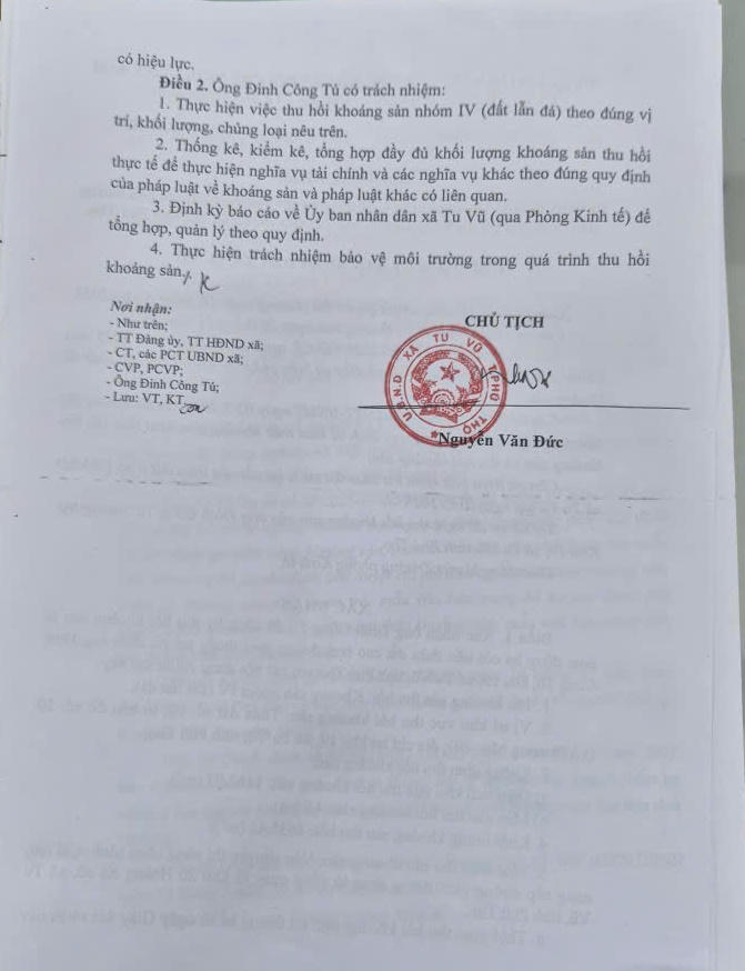 Giấy xác nhận việc đăng ký khai thác khoáng sản mà UBND xã Tu Vũ cấp cho hộ gia đình ông Đinh Công Tú trong thời hạn 3 tháng.