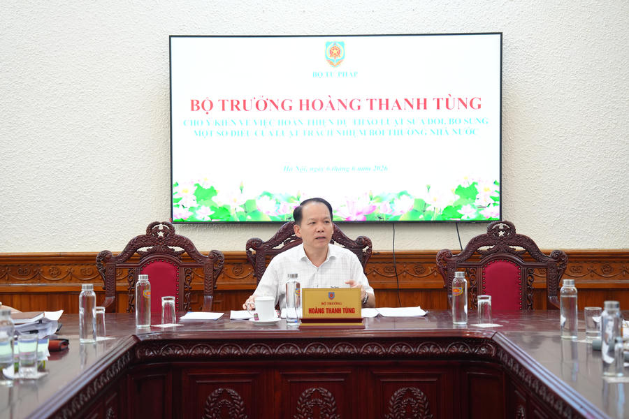 Bộ trưởng Hoàng Thanh Tùng phát biểu chỉ đạo cuộc họp.