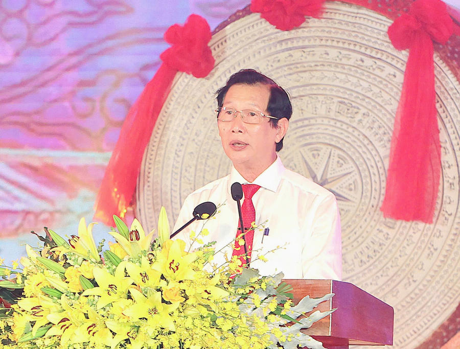 Phó Chủ tịch UBND tỉnh An Giang Lê Văn Phước phát biểu khai mạc.