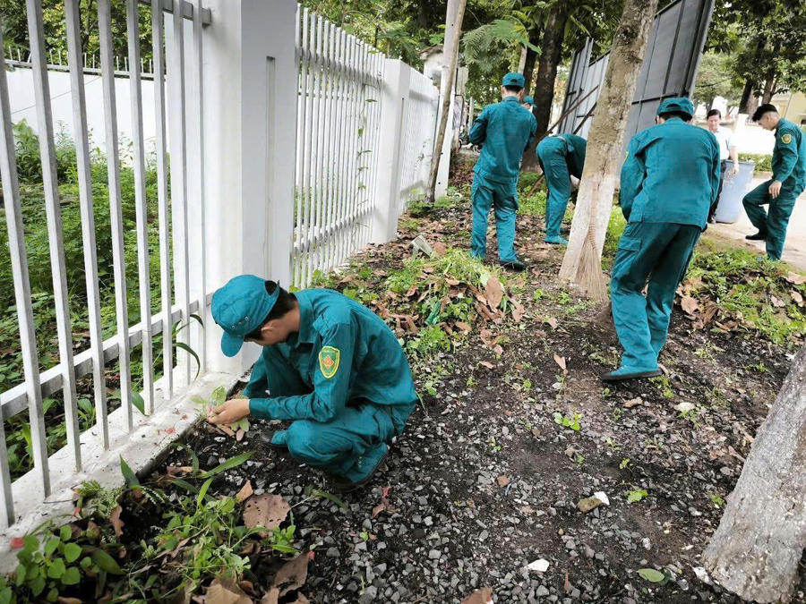 Hoạt động tổng vệ sinh môi trường diễn ra ngay sau lễ phát động.