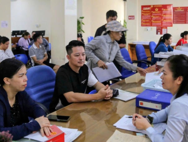 Việc ứng dụng chuyển đổi số góp phần nâng cao chất lượng phục vụ người dân tại phường Móng Cái 1.