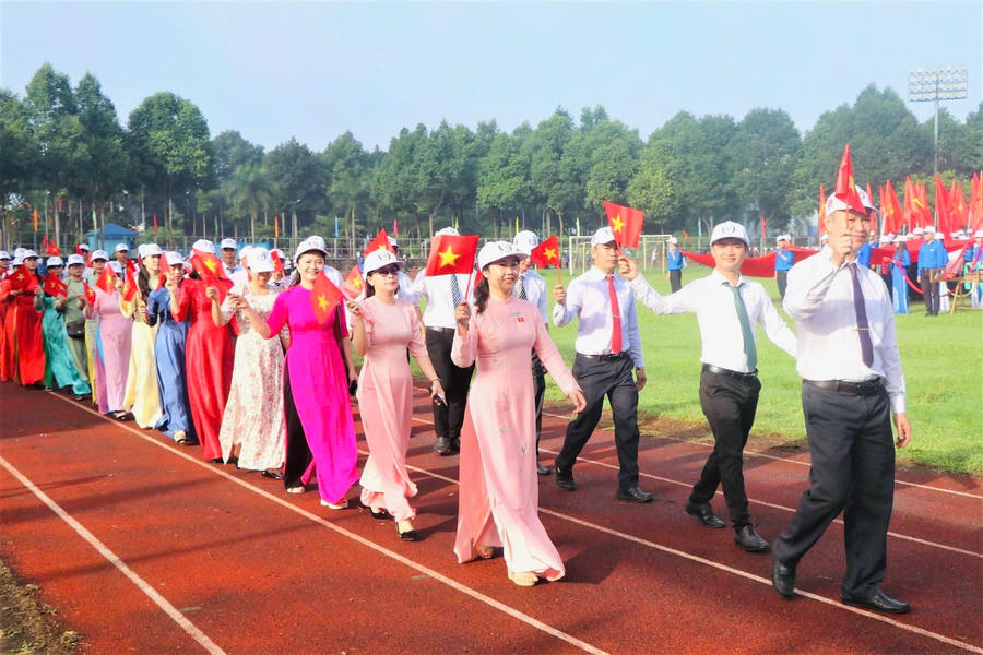 Hình ảnh tại lễ khai mạc.