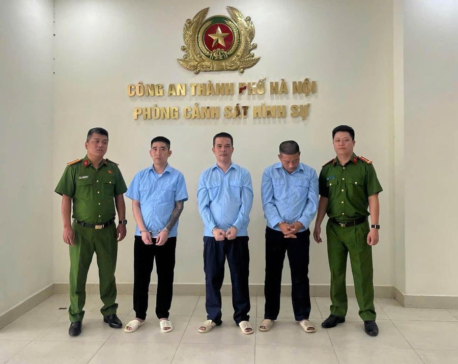 Các bị can tại CATP Hà Nội.
