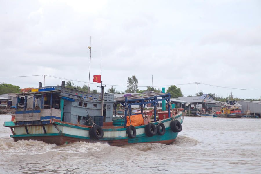 Xã Phan Ngọc Hiển kiến nghị tiếp tục hỗ trợ quản lý đội tàu và hoàn thiện hệ thống giám sát hành trình nhằm nâng cao hiệu quả chống khai thác IUU.