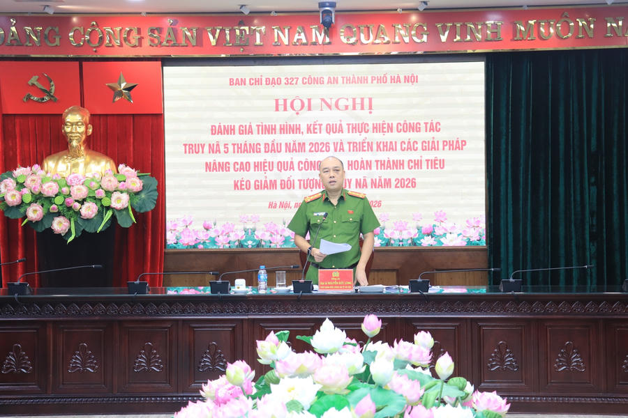 Đại tá Nguyễn Đức Long, Phó Giám đốc CATP, Trưởng Ban Chỉ đạo 327/CATP kết luận hội nghị.