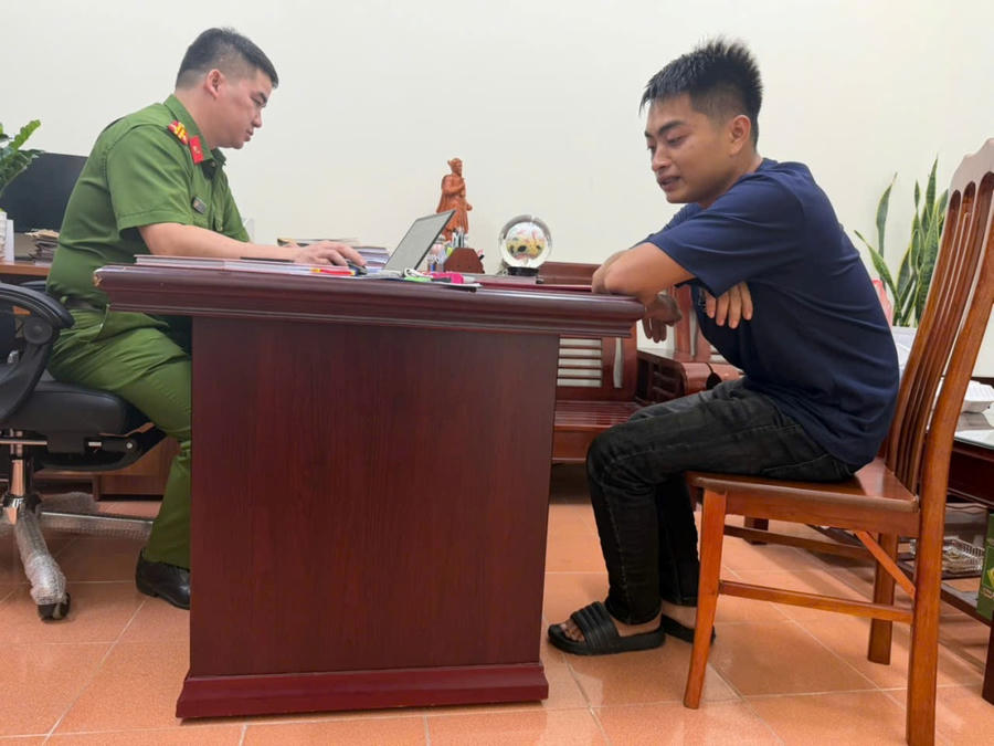 Đối tượng Dương Văn Vĩ tại Cơ quan điều tra.