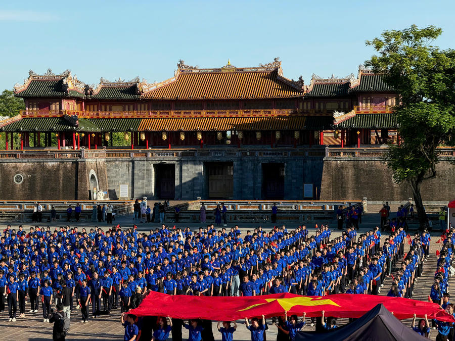 Chặng 2 hành trình “Tôi yêu Tổ quốc tôi” năm 2026 với sự tham gia của hơn 2.000 hội viên, thanh niên tiêu biểu đại diện cho tuổi trẻ TP Huế.