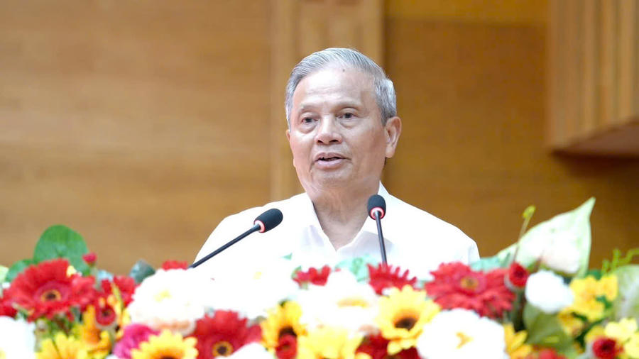 Hội nghị được nghe báo cáo viên quán triệt những nội dung cơ bản về văn hóa ứng xử, đạo đức công vụ, trách nhiệm nêu gương của cán bộ, chiến sĩ Công an nhân dân trong tình hình mới.