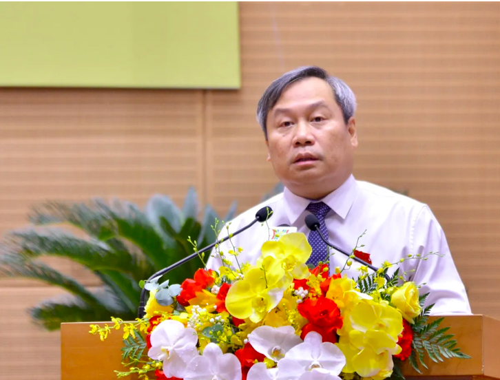 Chủ tịch UBND TP Hà Nội Vũ Đại Thắng phát biểu tại phiên khai mạc kỳ họp.