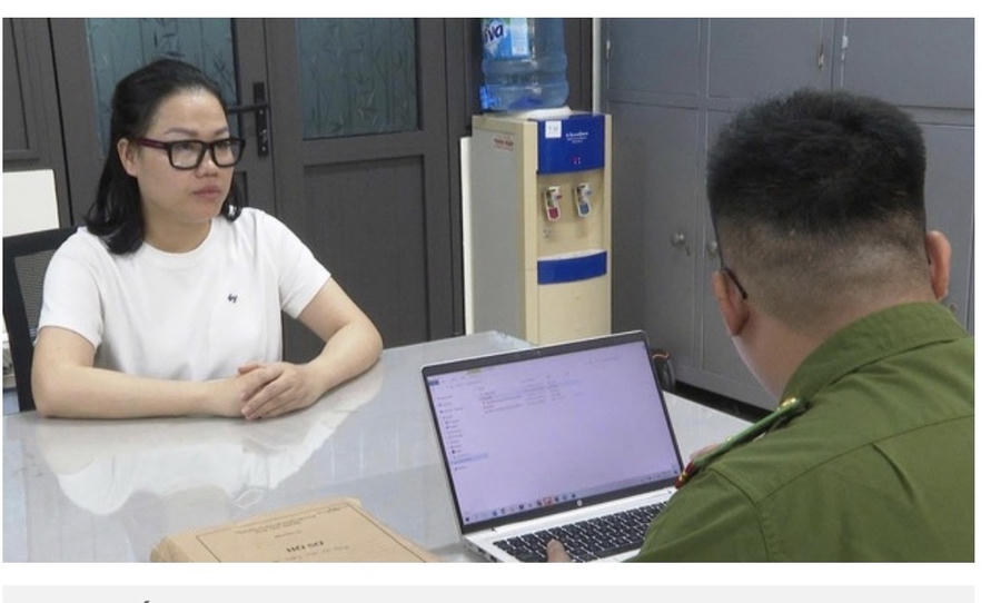 Đối tượng Mai Hà Trang tại Cơ quan Công an.