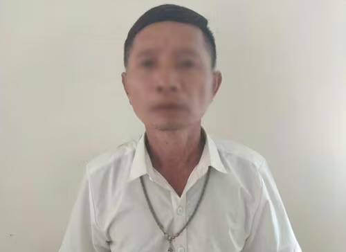 Ninh Bình: Khởi tố người đàn ông cầm dao gây rối trước cổng bệnh viện Ninh Bình: Khởi tố người đàn ông cầm dao gây rối trước cổng bệnh viện