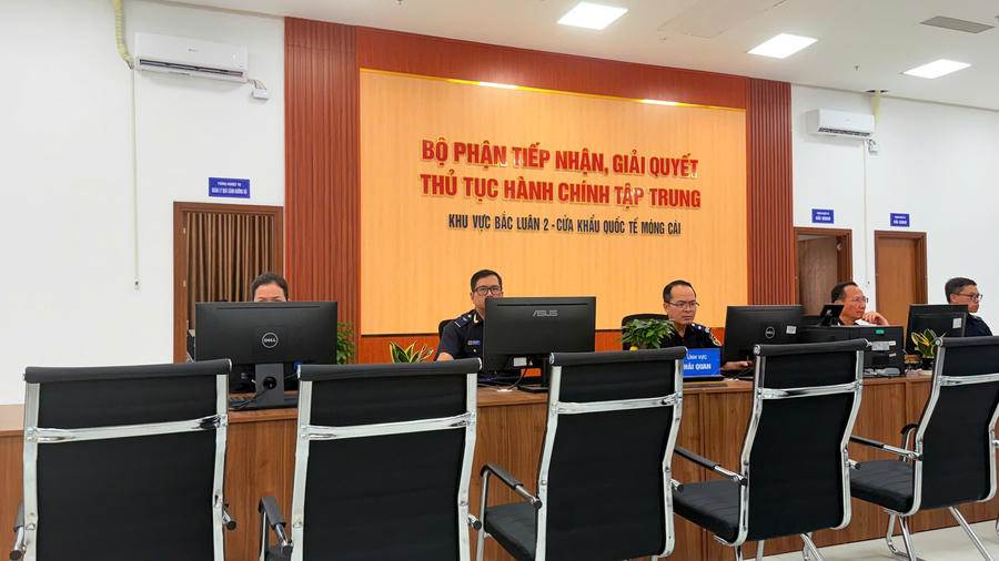 Khai trương Bộ phận giải quyết thủ tục thông quan hàng hóa xuất nhập khẩu tập trung tại Bắc Luân 2.