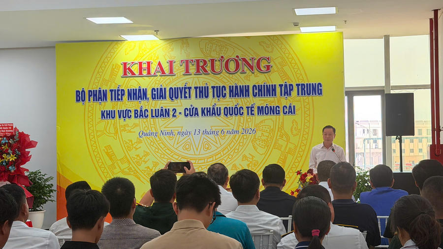 Ông Lê Văn Ánh, Phó Chủ tịch UBND tỉnh Quảng Ninh phát biểu tại buổi lễ.
