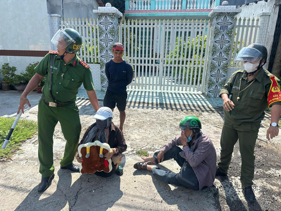 Các đối tượng bị bắt giữ.