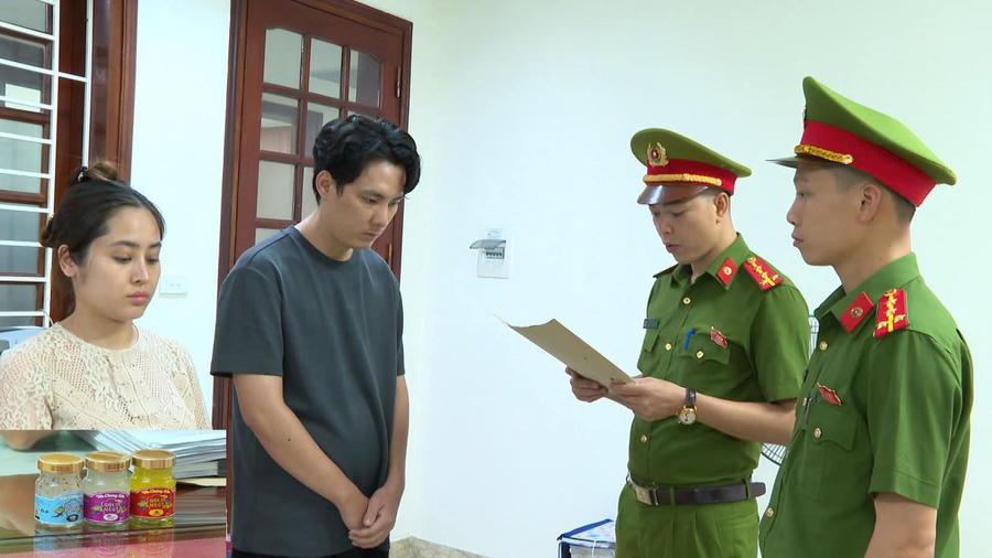 Khởi tố hai đối tượng để điều tra về hành vi sản xuất, buôn bán hàng giả. Ảnh C.a