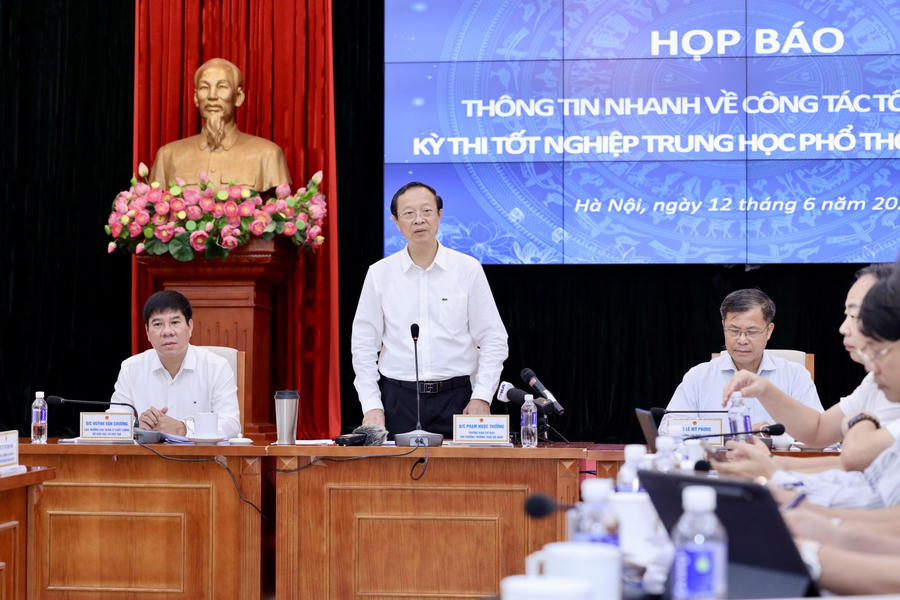 Thứ trưởng Thường trực Bộ GD&ĐT Phạm Ngọc Thưởng.