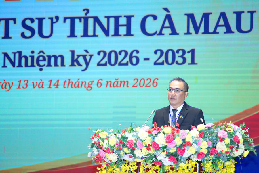 Luật sư Nguyễn Duy Sơn – Chủ tịch Đoàn Đại hội (hiện là Phó Chủ nhiệm Đoàn Luật sư tỉnh Cà Mau) phát biểu Phiên trọng thể Đại hội.