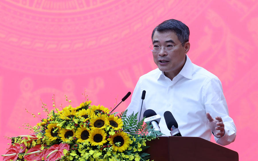 Thủ tướng yêu cầu TPHCM đẩy mạnh phong trào "Bình dân học vụ số".