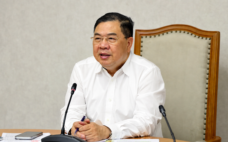Phó Thủ tướng Thường trực Phạm Gia Túc làm Trưởng Ban Chỉ đạo T.Ư về thu hồi tài sản vụ Vạn Thịnh Phát. Phó Thủ tướng Thường trực Phạm Gia Túc làm Trưởng Ban Chỉ đạo T.Ư về thu hồi tài sản vụ Vạn Thịnh Phát.