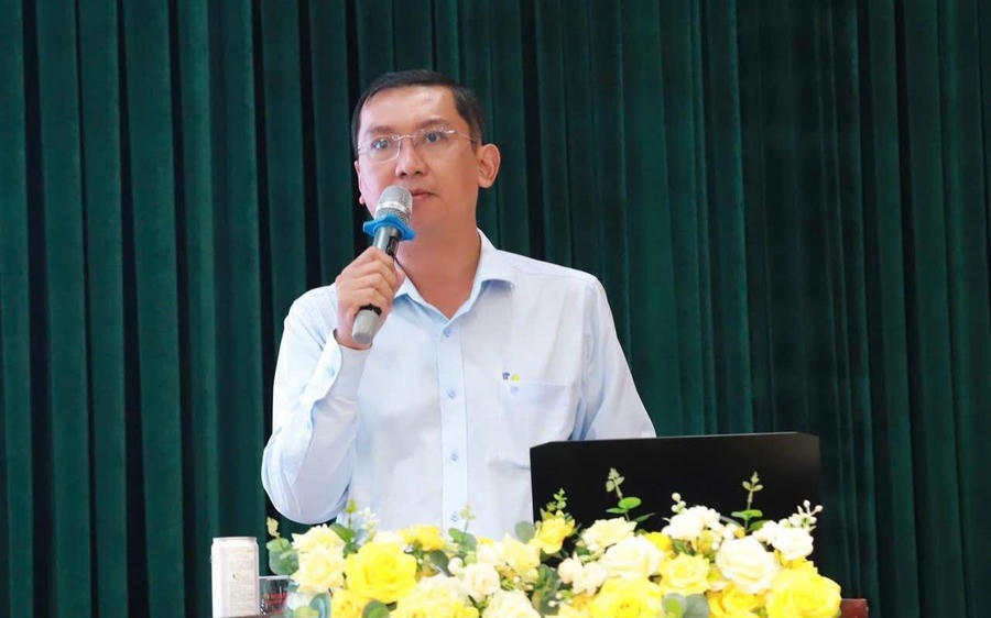 Ông Trần Vũ Hữu Duy, Phó Chủ tịch UBND xã Vĩnh Lộc phát biểu tại Hội nghị