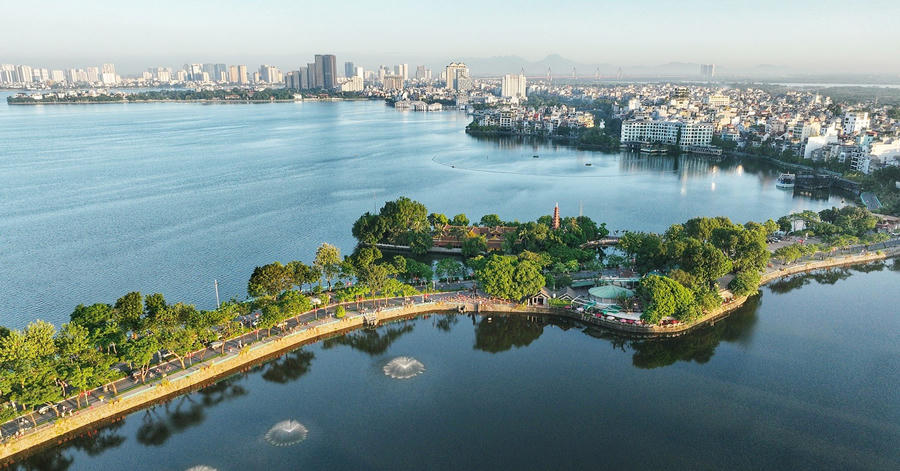 Hà Nội muốn phát huy giá trị khu vực hồ Tây. Ảnh: Hoàng Hà
