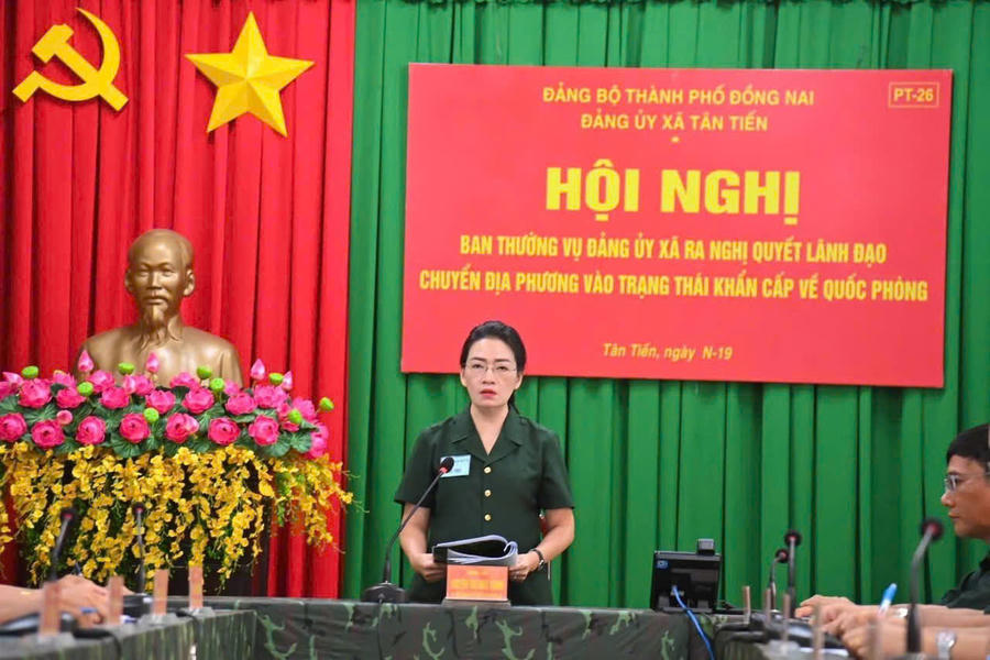 Hội nghị Ban Thường vụ Đảng ủy xã Tân Tiến ra Nghị quyết lãnh đạo chuyển địa phương vào trạng thái khẩn cấp về quốc phòng.