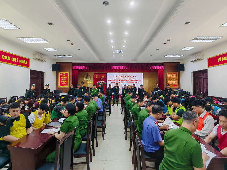 187 bị can liên quan đến lừa đảo 'hợp đồng kỳ nghỉ'.
