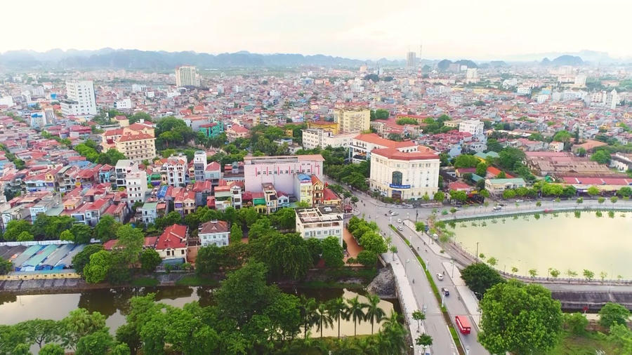 Ninh Bình đẩy nhanh quy hoạch các đô thị trọng điểm, tạo dư địa phát triển sau hợp nhất Ninh Bình đẩy nhanh quy hoạch các đô thị trọng điểm, tạo dư địa phát triển sau hợp nhất