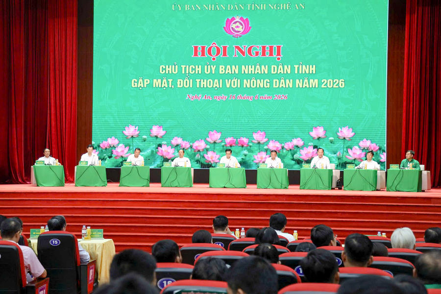 Toàn cảnh hội nghị.