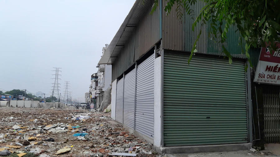 Có những căn nhà với diện tích rất nhỏ đã cải tạo xong và đang được các chủ đầu tư đăng biển cho thuê.