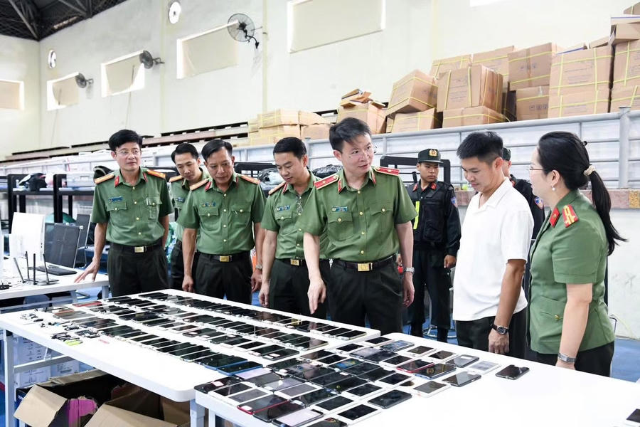 Các tang vật bị thu giữ.&nbsp;Ảnh: Công an Phú Thọ.