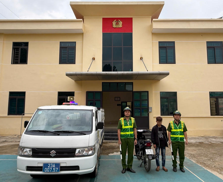 Đặng V.V tại cơ quan công an. (Ảnh: Mạnh Thắng).