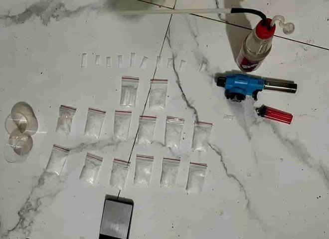 Các gói chứa chất ma túy trong vụ án. Ảnh: Công an cung cấp