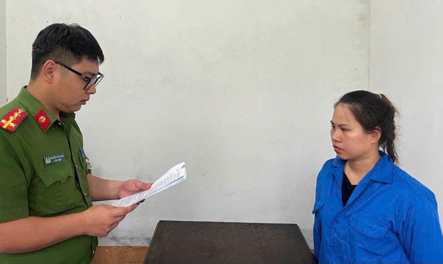 Cơ quan Cảnh sát điều tra Công an tỉnh Quảng Ninh công bố quyết định khởi tố bị can đối với Phạm Thúy Nga. Cơ quan Cảnh sát điều tra Công an tỉnh Quảng Ninh công bố quyết định khởi tố bị can đối với Phạm Thúy Nga.