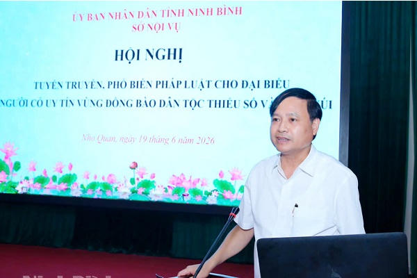 Ông Nguyễn Sơn Ngọc Thành, Phó Giám đốc Sở Nội vụ phát biểu tại hội nghị.
