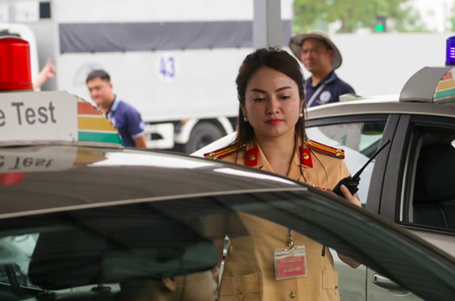 Thời gian cấp giấy phép lái xe được đề xuất giảm từ 7 ngày xuống còn 3,5 ngày. (Ảnh minh họa - Ảnh: BCA) Thời gian cấp giấy phép lái xe được đề xuất giảm từ 7 ngày xuống còn 3,5 ngày. (Ảnh minh họa - Ảnh: BCA)
