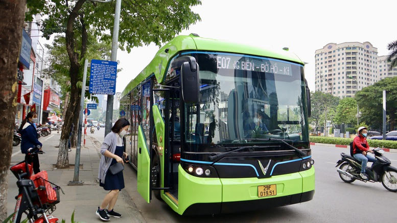 Hà Nội miễn tiền vé xe buýt (không bao gồm xe buýt phục vụ kinh doanh du lịch) cho người di chuyển trong vành đai 1 kể từ ngày 1/7/2026.