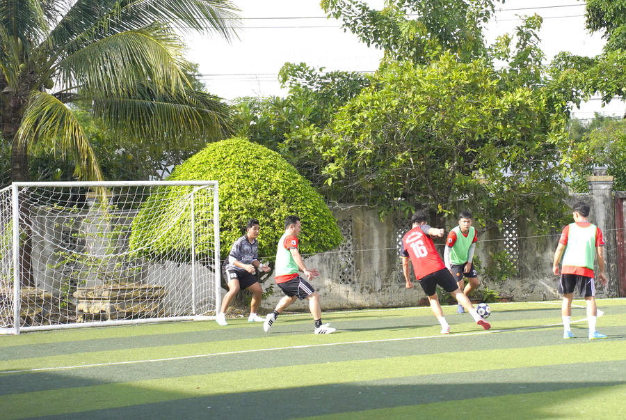 Môn bóng đá nam với những pha tranh tài quyết liệt.